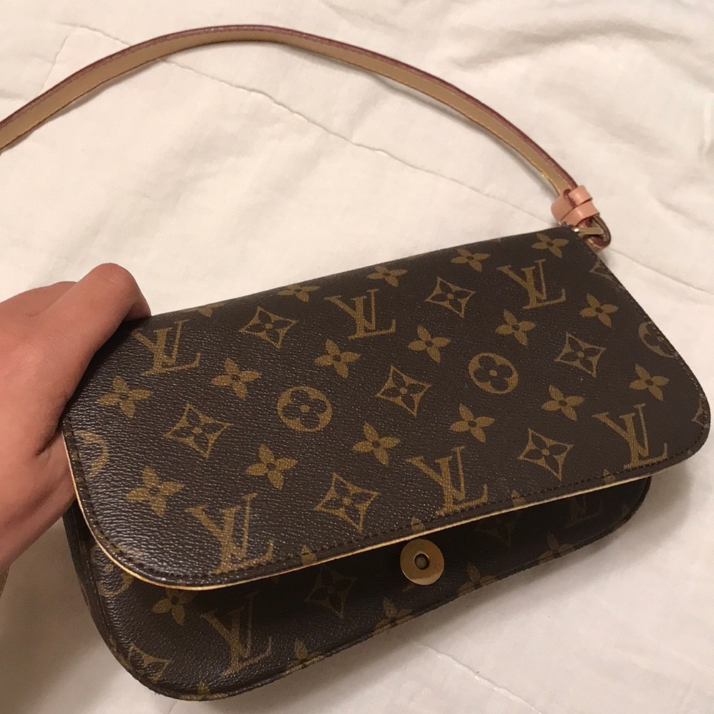 Custom - Picture 7 of 8